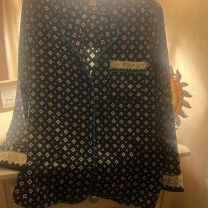 Black and cream and blue trim Cabernet pajamas size small